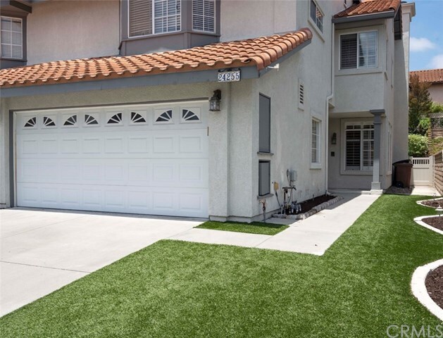 Building Photo - 24255 Briones Dr