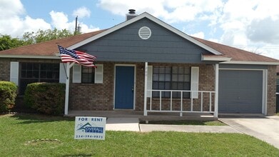 Building Photo - 2602 Cactus Dr