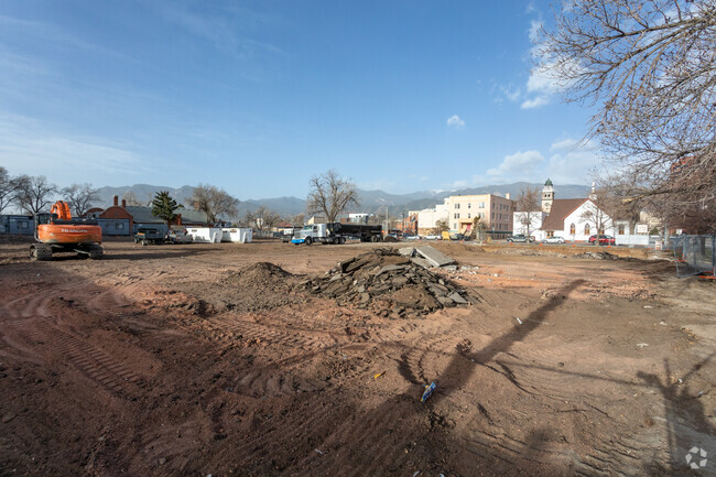 Building Photo - Avian