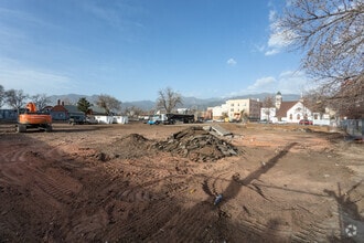 Building Photo - Avian