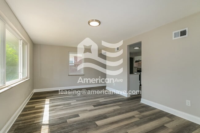 Building Photo - 6811 Chamberlain Ct