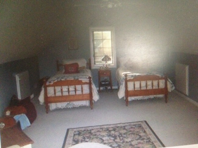 Foto del edificio - 1241 Locust Ave