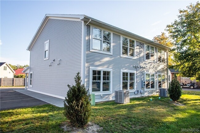 Building Photo - 8987 Iroquois St