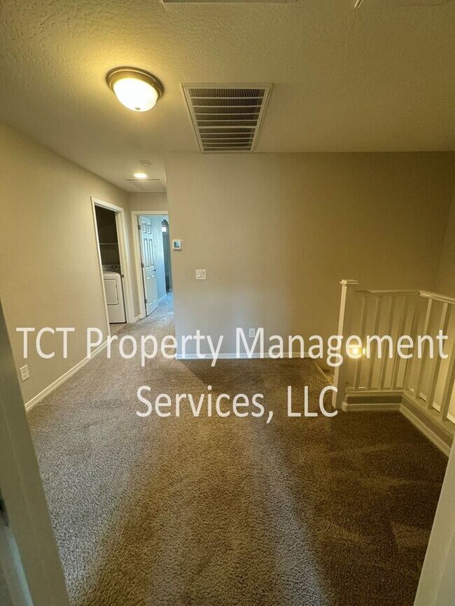Foto del edificio - Updated and Low-Maintenance Townhome in Mesa!