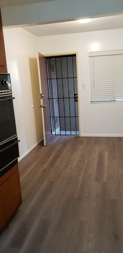 Foto principal - 528 N 21st St