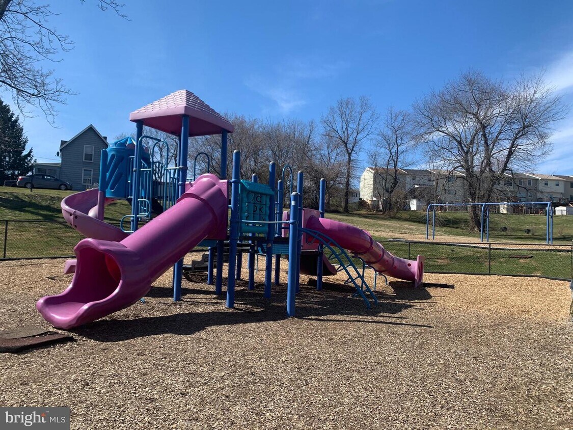 23 E Orndorff Dr, Brunswick, MD 21716 Townhome Rentals in Brunswick