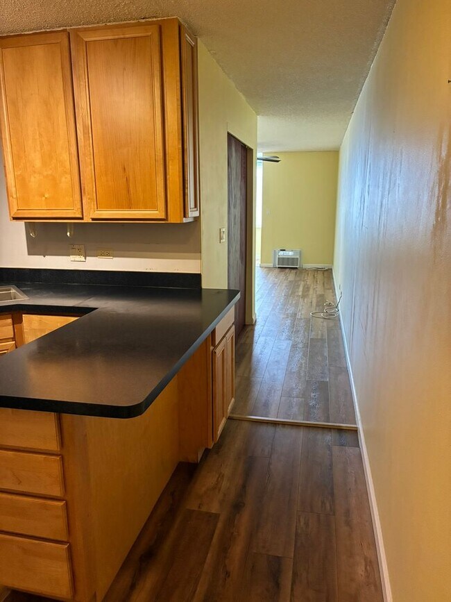 Foto del edificio - 1400 Pensacola St