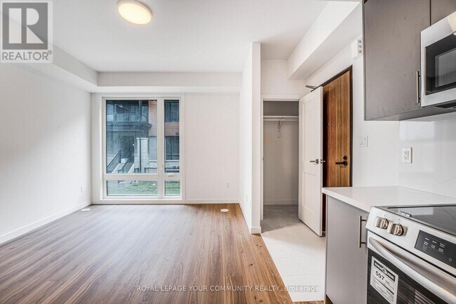 Photo du bâtiment - 117 Marydale Ave