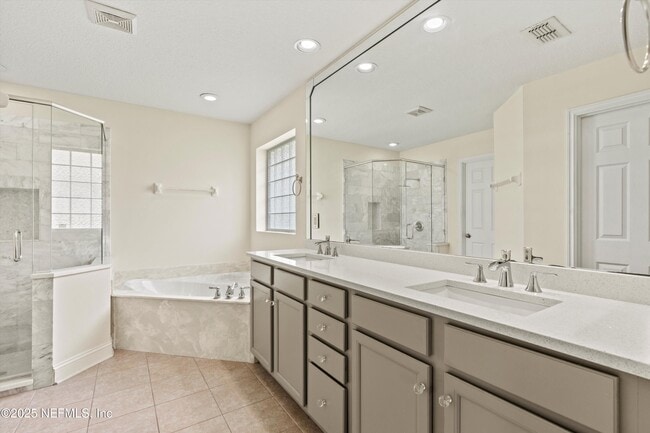 Building Photo - 5930 Green Pond Dr