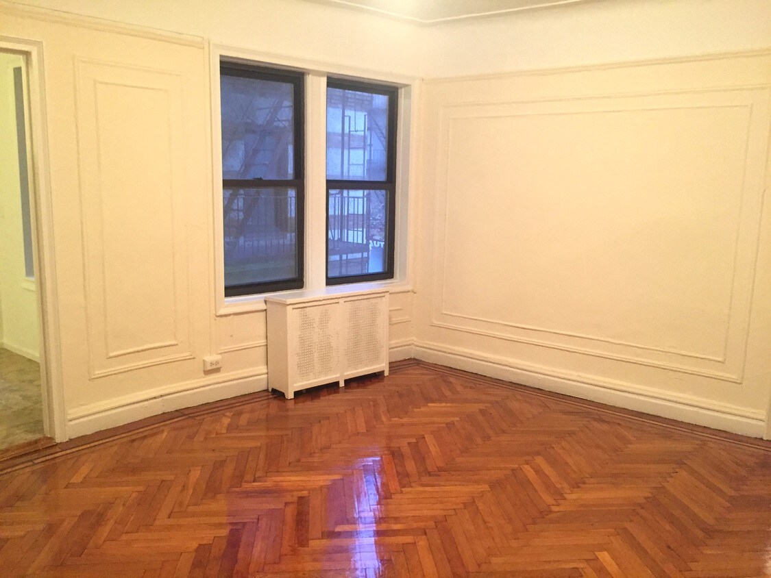 living room - 100 Thayer St