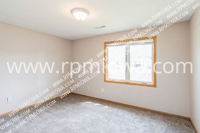 Foto del edificio - 141 Christie Ln