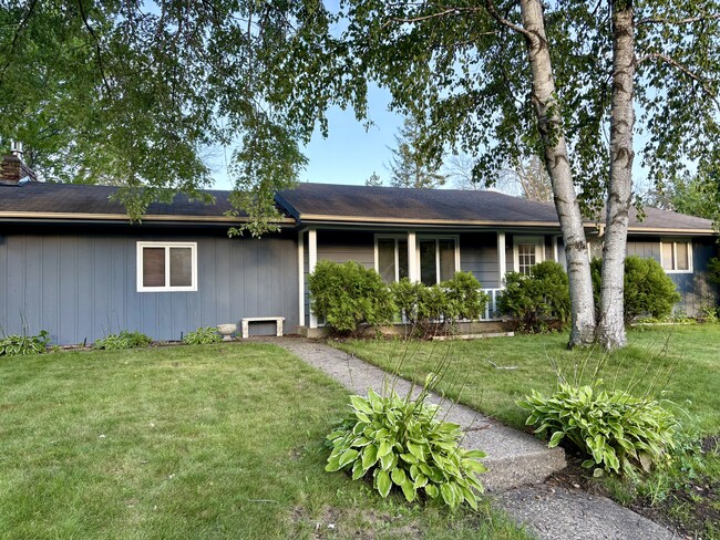 Building Photo - 7603 Huron Ave