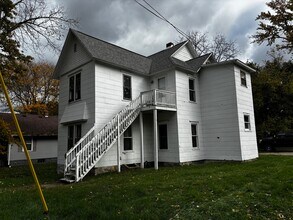 Building Photo - 129 Meachem Ave Building Photo - 129 Meachem Ave