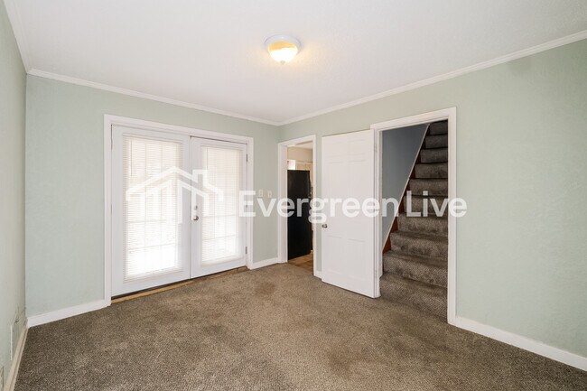 Foto del edificio - 7506 Lydia Ave