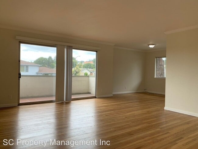 Building Photo - 2018 Trousdale Dr