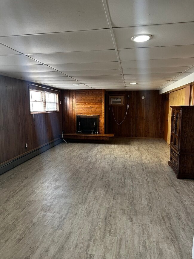 Building Photo - 4601 Forest Ave