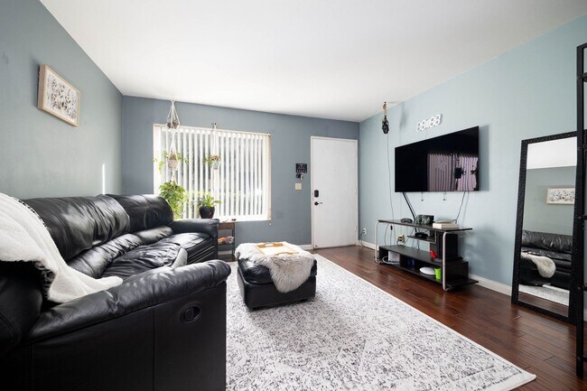 Foto del edificio - Beautiful 2 Bedroom Townhouse in Santee | ...