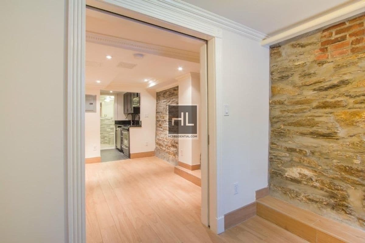 Foto principal - W 53RD ST.