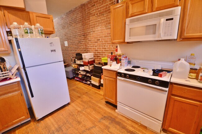 kitchen - 69 Gainsborough St