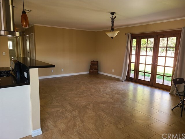 Foto del edificio - 15720 Rose Ln