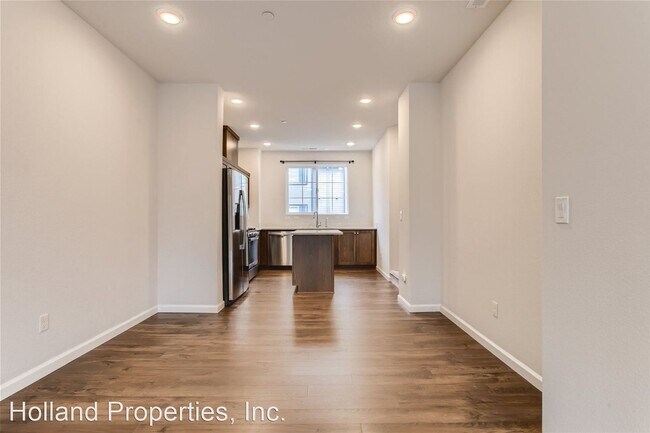 Building Photo - 2 br, 2.5 bath House - 14374 SW Gold Coast...