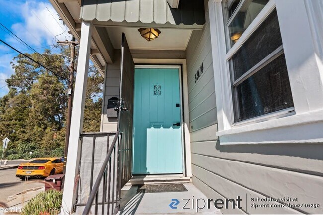 Foto del edificio - 2 br, 1 bath Townhome - 5914 Mauritania Av...