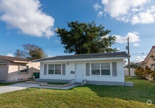 Building Photo - 8524 NW 57th Ct