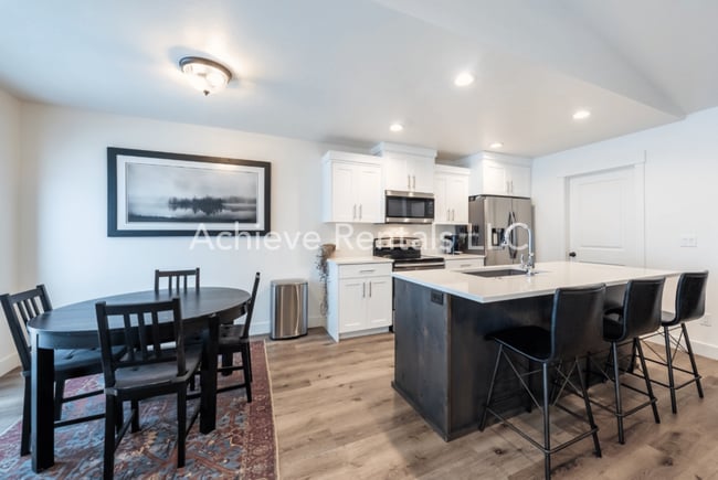 Foto del edificio - Single Family Rental in Wolfpack Crossing | Near Utah State and Hospitals