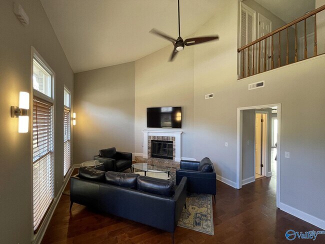 Foto del edificio - 6659 Steeplechase Dr NW