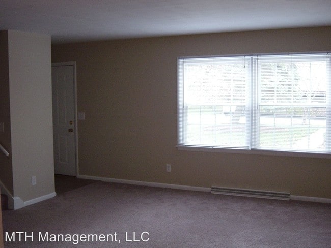 Building Photo - 1741 Chief Okemos Cir