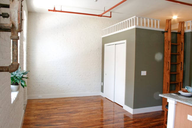 Building Photo - 425 N Prince St