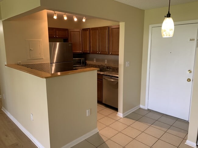 Building Photo - 9105 SW 137th Ter