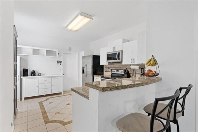 Foto del edificio - 2264 Salerno Cir