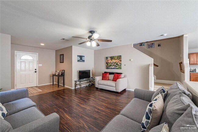 Building Photo - 2109 Trophy Dr