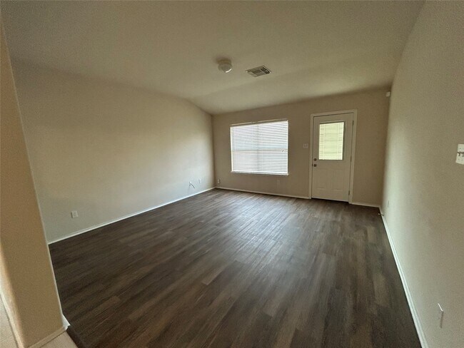 Foto del edificio - 707 Kiley Dr