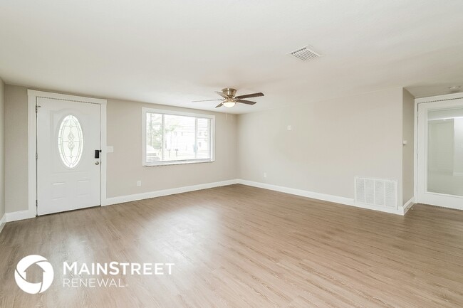 Foto del edificio - 5706 Bay Blvd