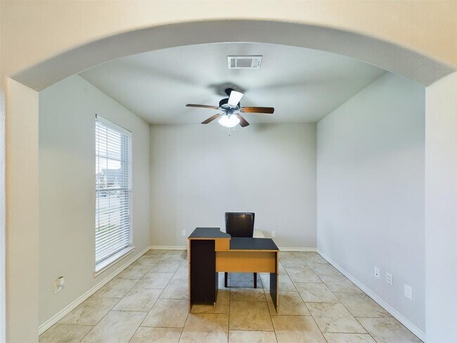 Building Photo - 10144 Dominion Ranch Dr