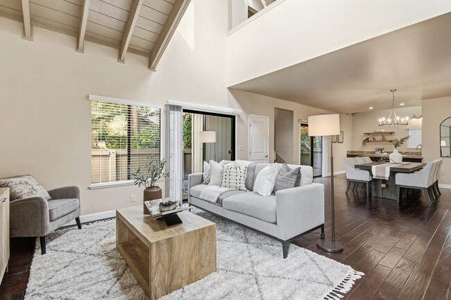 Foto del edificio - 2220 Boyer Dr