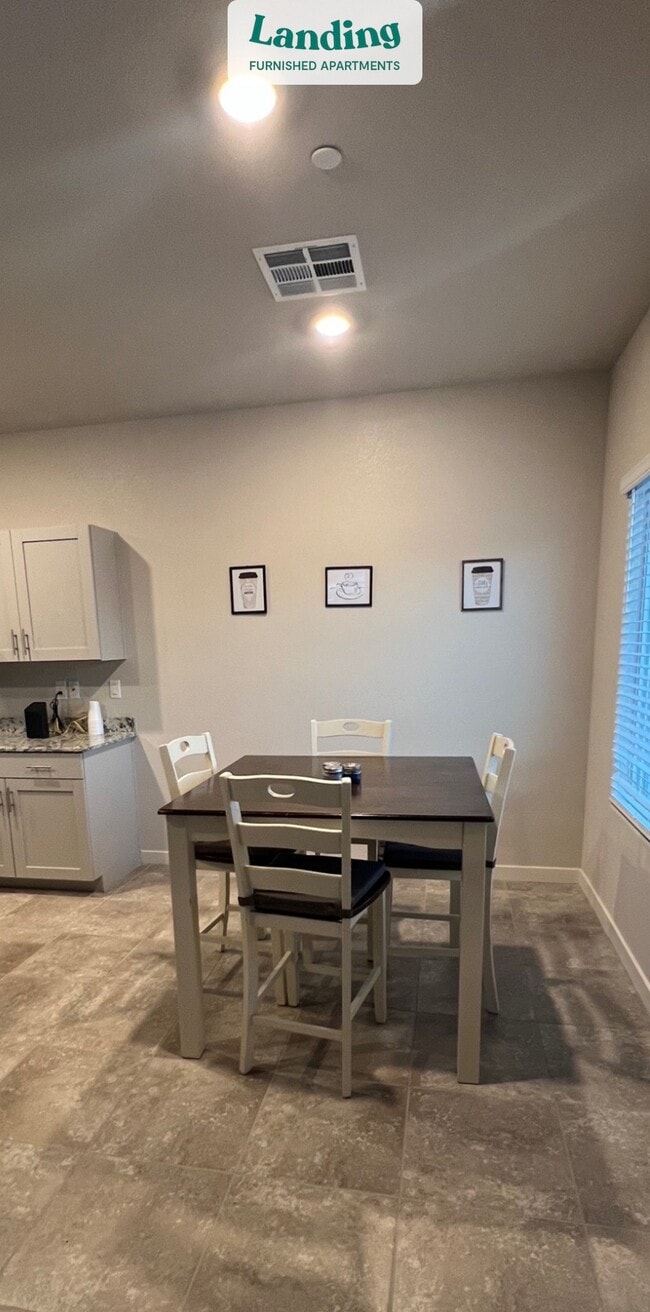 Building Photo - 10221 Crimson Mdw Ave