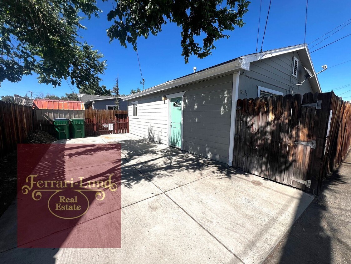 Foto principal - ?? Beautifully renovated tiny home in Spar...