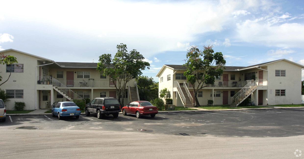 Primary Photo - Coconut Creek Apartments