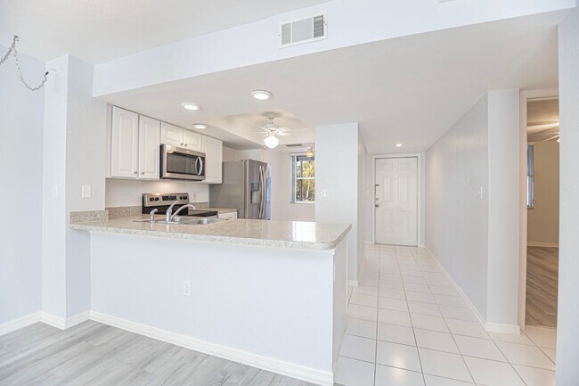 KITCHEN - 290 Naples Cove Dr