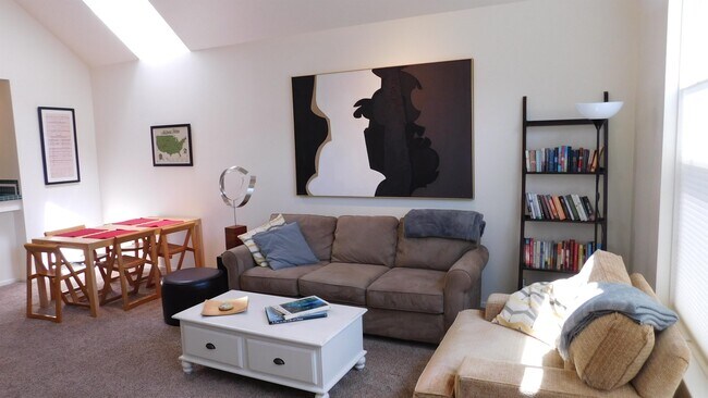 Photo - 1630 S Harbor Way Townhome