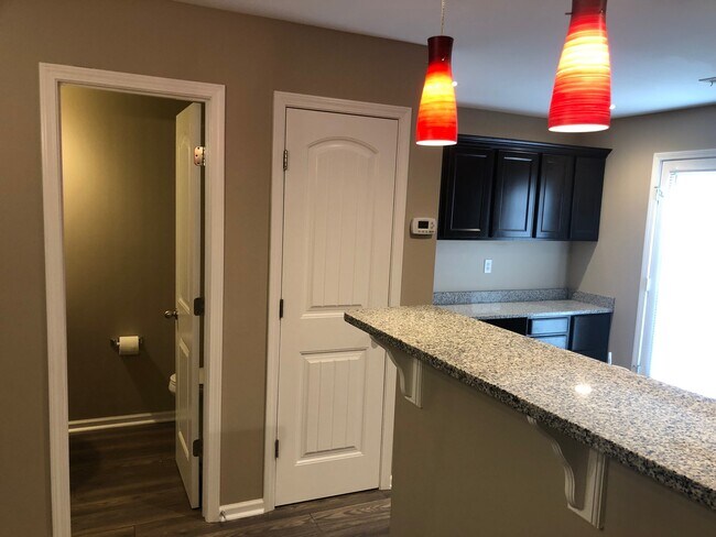 Foto del edificio - 121 Shadow Creek Cove