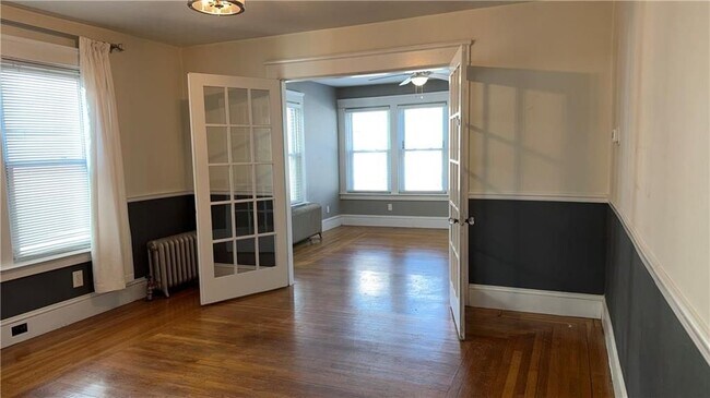 Foto del edificio - 56 Waltham St