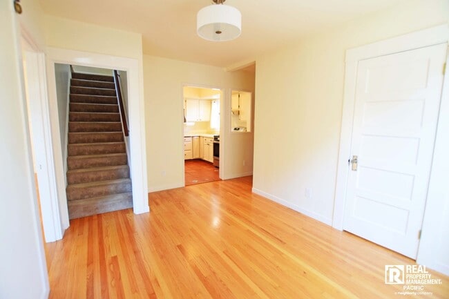 Foto del edificio - Cozy 3 Bedroom Near 4th Street - Ready to move in!