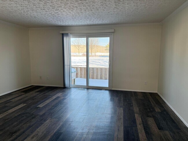 Foto del edificio - 6706 Manring Ct