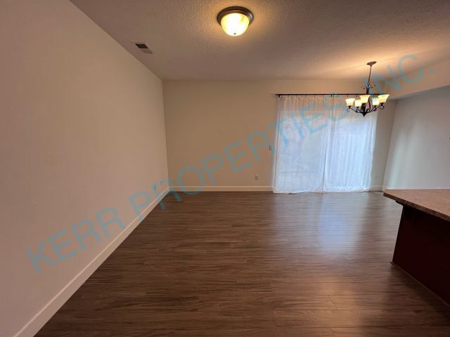 Building Photo - FREE RENT! Charming 3-Bedroom Townhouse in...