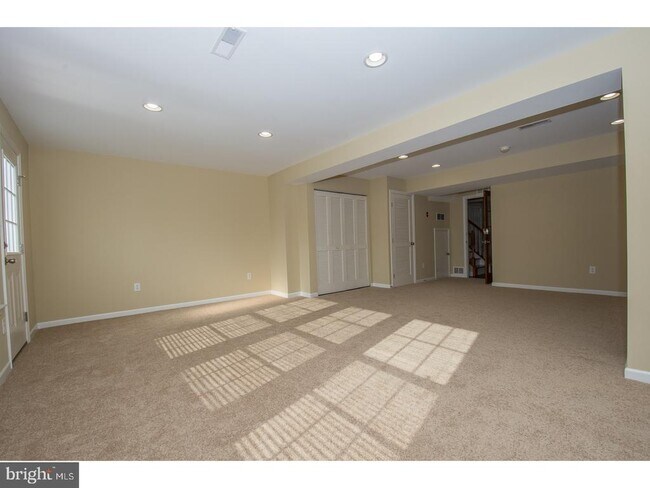 Foto del edificio - 306 Burnt Church Ct