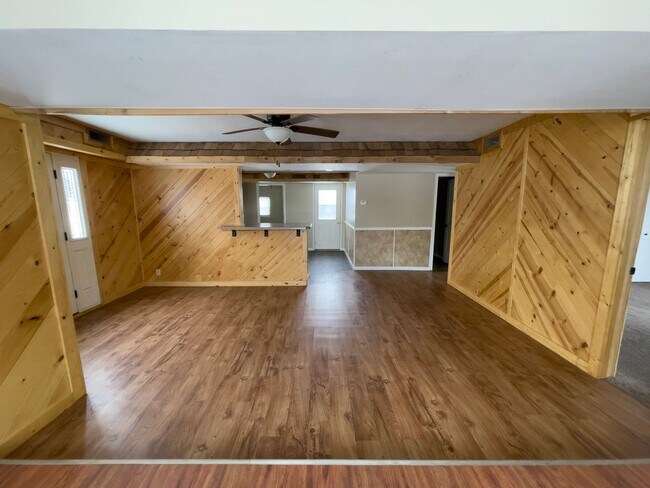 Foto del edificio - 1800 E Princeton Ave